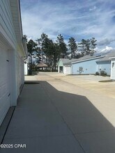 8320 Jollymon Wy in Panama City Beach, FL - Foto de edificio - Building Photo