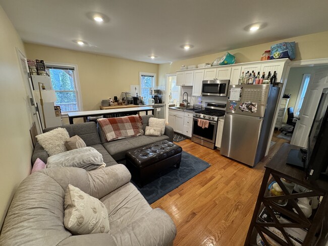 10 Cambridge Ter, Unit 1