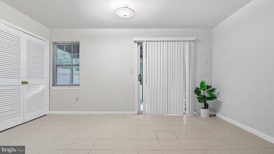 15526 Owens Glen Terrace in North Potomac, MD - Building Photo - Building Photo