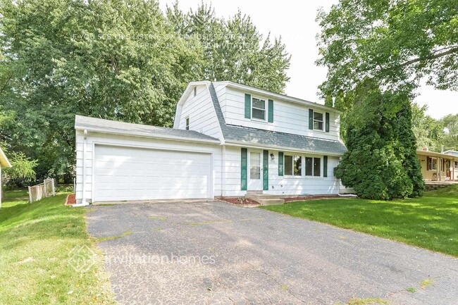 3790 Grand Ave in White Bear Lake, MN - Foto de edificio - Building Photo