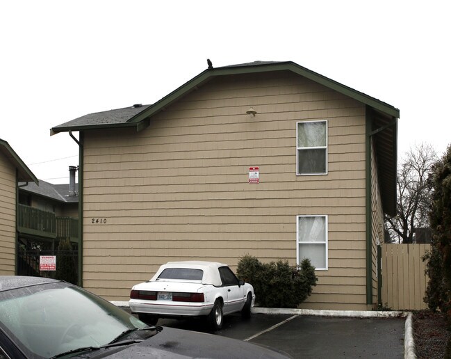 2410 S I St in Tacoma, WA - Foto de edificio - Building Photo