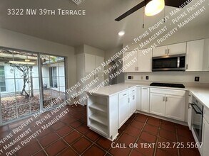 3322 NW 39th Ter in Gainesville, FL - Building Photo - Building Photo