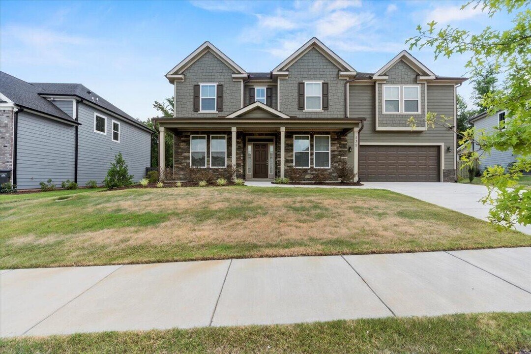 239 Prominence Dr in Grovetown, GA - Building Photo