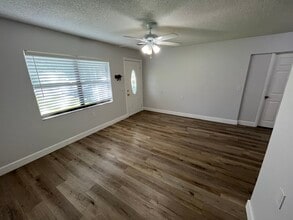 2111 Bonneville Dr in Orlando, FL - Building Photo - Building Photo