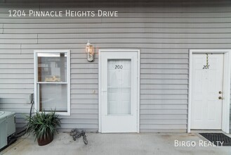 1204 Pinnacle Heights Dr in Morgantown, WV - Building Photo - Building Photo