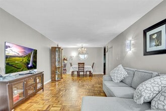 123-40 83rd Ave in Queens, NY - Building Photo - Building Photo