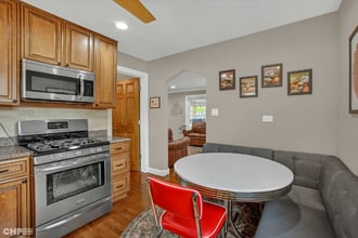 9642 S Knox Ave in Oak Lawn, IL - Foto de edificio - Building Photo