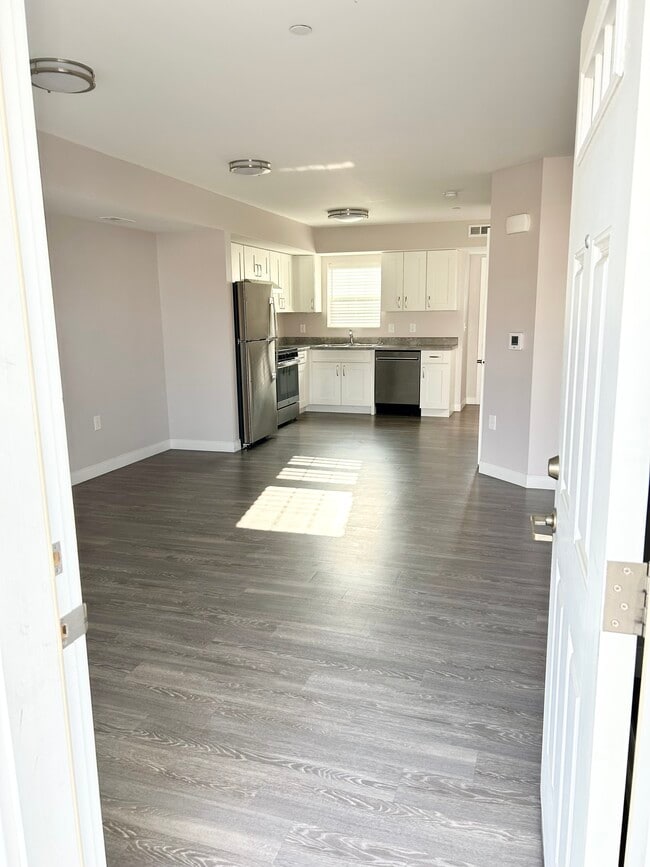 Flax Meadow Townhomes in Highland, IL - Foto de edificio - Building Photo