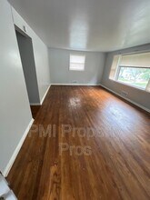 1981 W Villard Ave in Milwaukee, WI - Building Photo - Building Photo