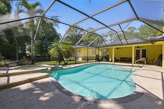 14846 61st Ct N in The Acreage, FL - Building Photo - Building Photo