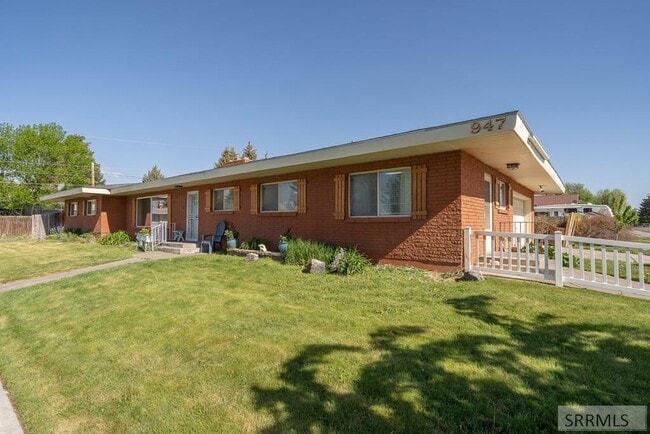 947 Cassia Ave in Idaho Falls, ID - Building Photo - Building Photo