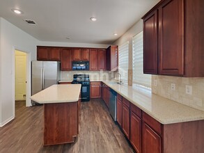 5436 Pecan Creek Cir in Fort Worth, TX - Building Photo - Building Photo
