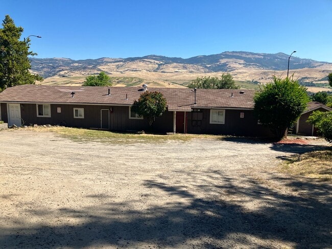 property at 803 N Main St