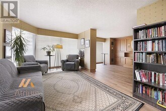 75 Riverside Dr E in Windsor, ON - Building Photo - Building Photo