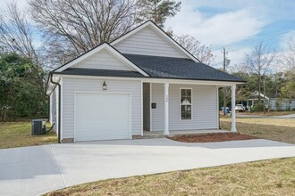 200 E Granville St in Dunn, NC - Building Photo - Building Photo