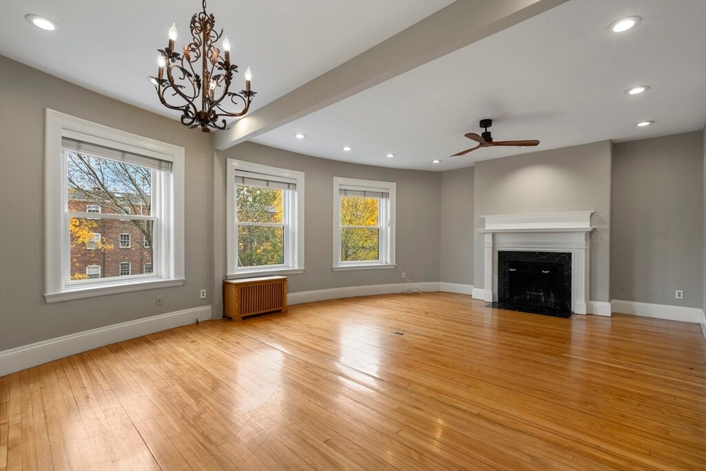 1011 Beacon St in Brookline, MA - Building Photo