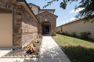 8829 Stambourne St in Austin, TX - Building Photo - Building Photo