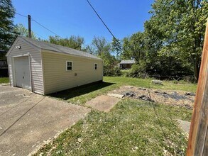 1145 St Matthew Dr in Florissant, MO - Building Photo - Building Photo