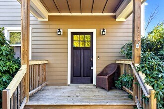 48 Gladstone Rd in Asheville, NC - Foto de edificio - Building Photo