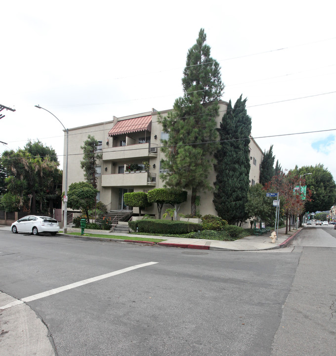 1861 N Van Ness Ave in Los Angeles, CA - Building Photo