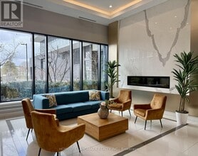 35 Watergarden Dr in Mississauga, ON - Building Photo - Building Photo