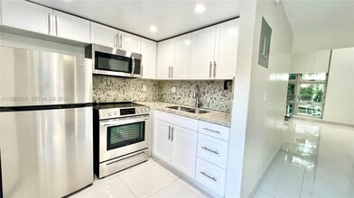 234 Antiquera Ave in Coral Gables, FL - Building Photo - Building Photo