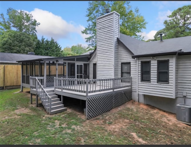 property at 1315 Shiloh Trail E Northwest