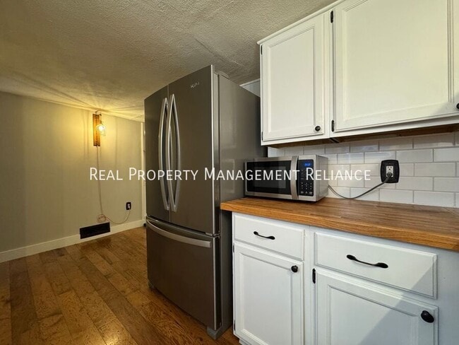 property at 22 Kent St