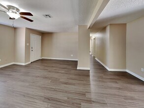 407 Harold Ln in Baytown, TX - Building Photo - Building Photo