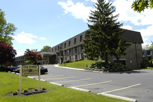 Oak Summit Apartments