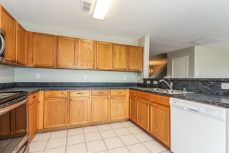 10024 Chapel Rock Dr in Fort Worth, TX - Building Photo - Building Photo