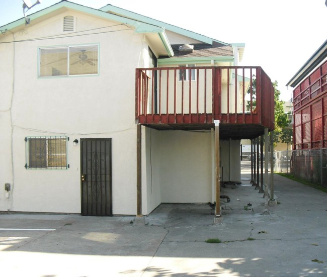 5231 Martin Luther King Jr Way in Oakland, CA - Building Photo - Building Photo