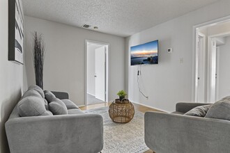 1022 Baden in San Antonio, TX - Building Photo - Building Photo