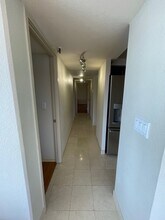2499 Kapiolani Blvd, Unit Iolani Court Plaza in Honolulu, HI - Building Photo - Building Photo
