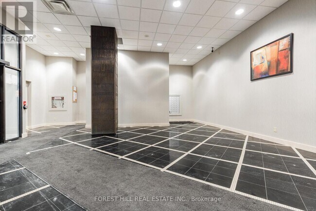 2737 Keele St in Toronto, ON - Building Photo - Building Photo