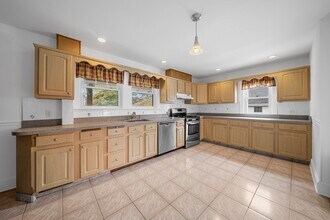 180 Faneuil St in Boston, MA - Building Photo - Building Photo