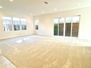 222 Parkwood in Irvine, CA - Building Photo - Building Photo