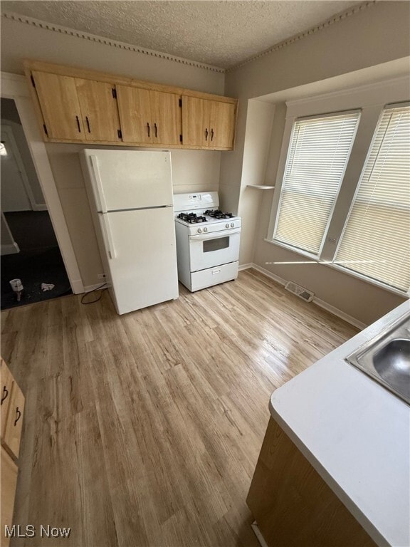 10002 Parkview Ave in Garfield Heights, OH - Building Photo - Building Photo