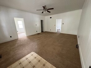 621 W Winthrop St in Earlville, IL - Building Photo - Building Photo