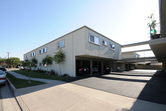 Howard Apartments in Los Alamitos, CA - Building Photo - Building Photo