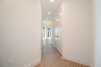 1801 Smith St in Houston, TX - Building Photo - Building Photo