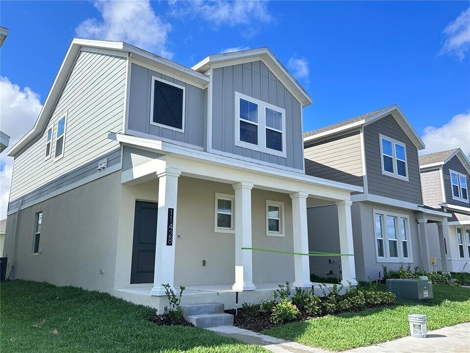 11428 Great Rock St in Oakland, FL - Building Photo