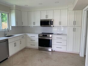 580 NW 13th Dr in Boca Raton, FL - Building Photo - Building Photo