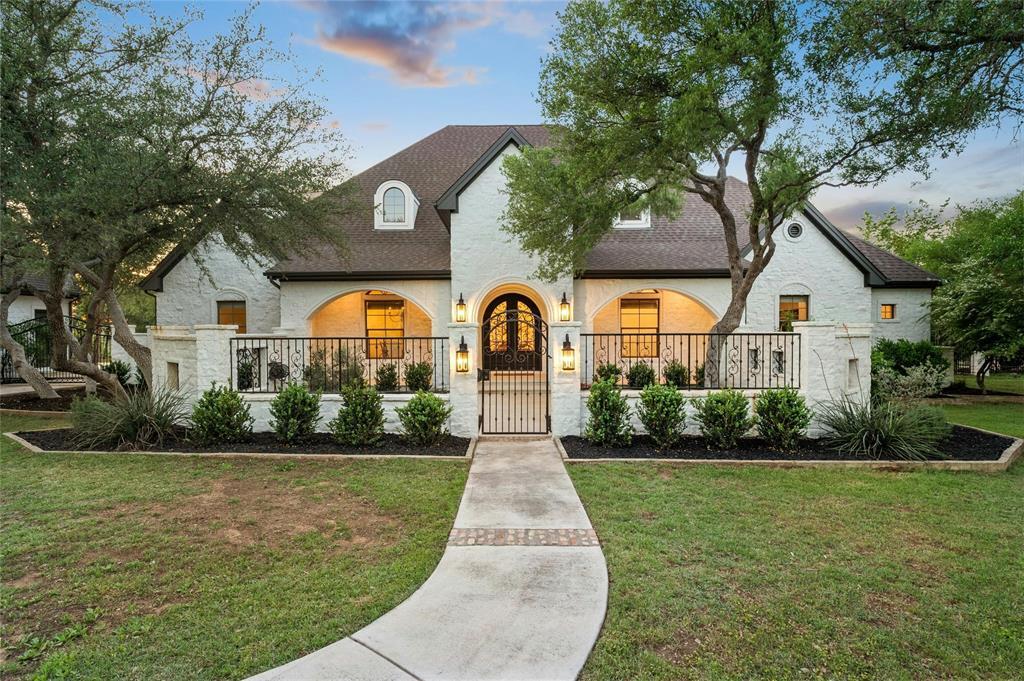 838 Covered Bridge Dr in Driftwood, TX - Building Photo