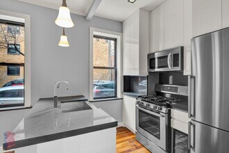 141 Ridge St, Unit A in New York, NY - Building Photo - Building Photo