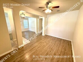 8023 Midway Depot in San Antonio, TX - Building Photo - Building Photo