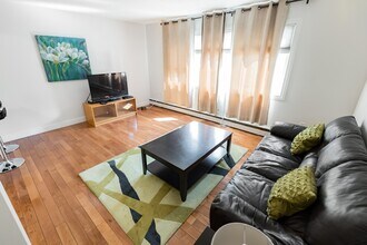 2163 Hamilton St in Regina, SK - Building Photo - Building Photo