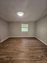 56 N Victoria Ln in Streamwood, IL - Building Photo - Building Photo