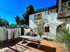 601 Termino Ave in Long Beach, CA - Building Photo