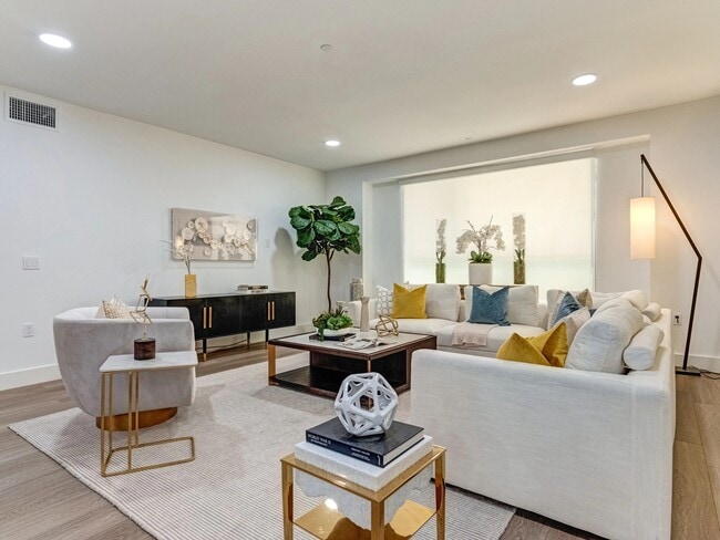 1330 Federal Ave in Los Angeles, CA - Foto de edificio - Building Photo